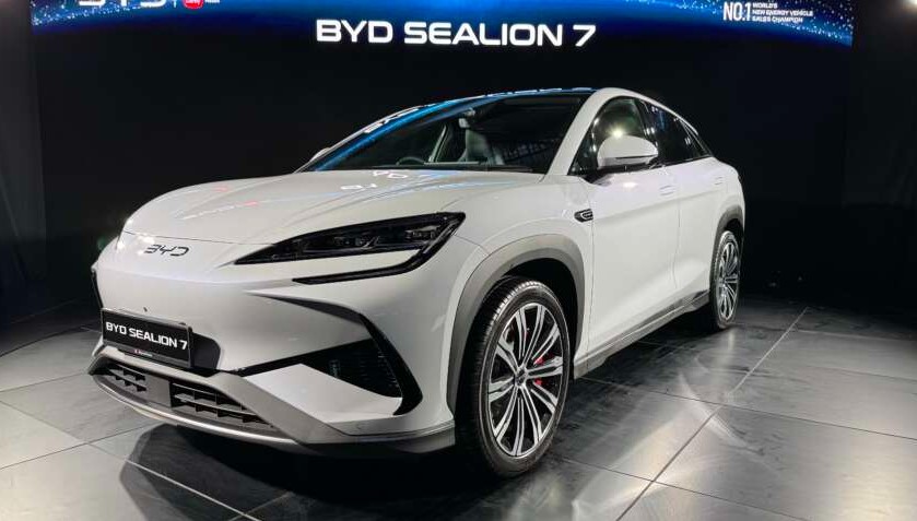 BYD Sealion 7